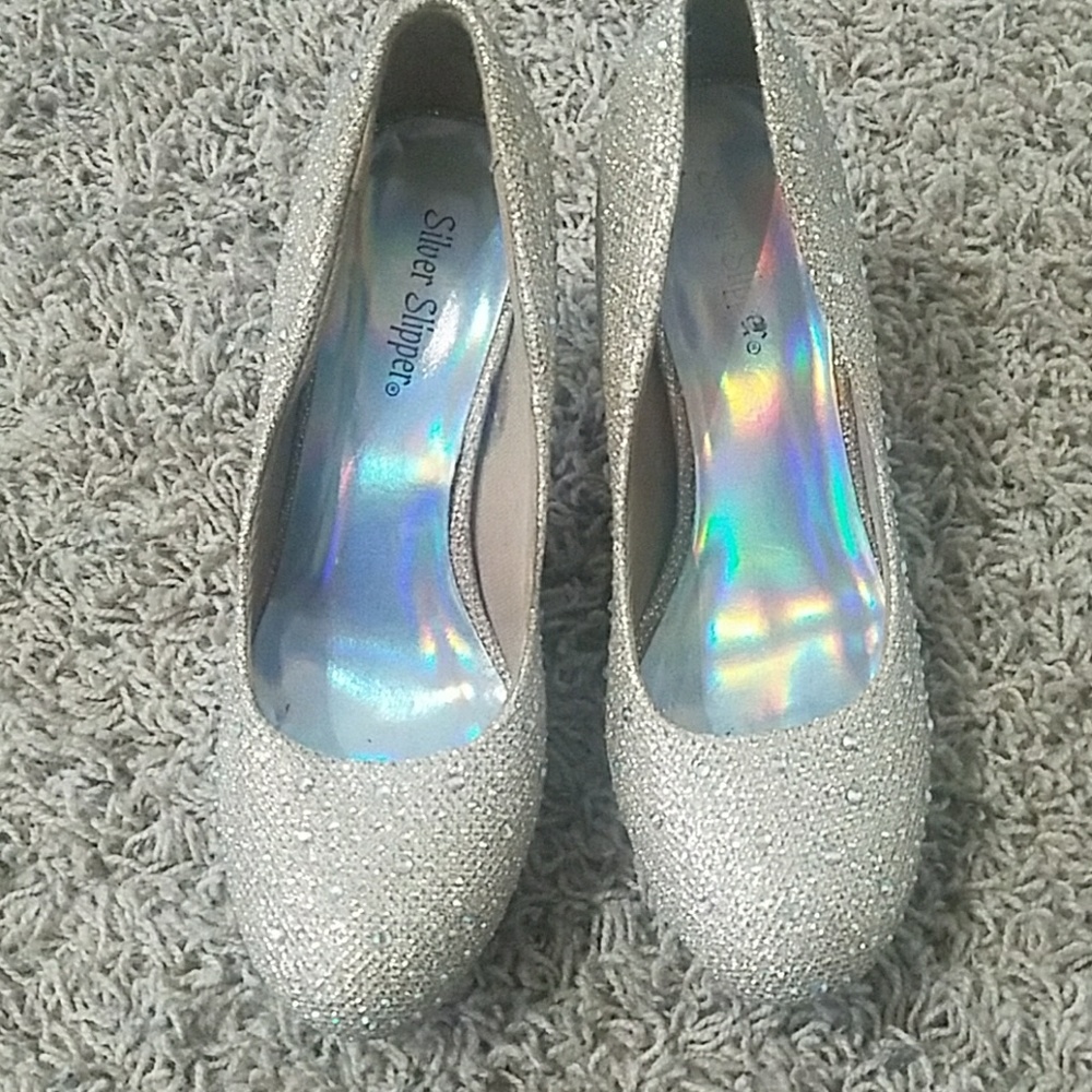 Women's shoes